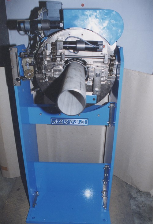 AUTOMATIC WHEEL CUTTING MACHINE